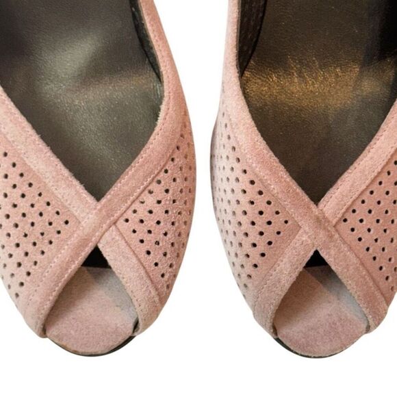 Stuart Weitzman Perforated Suede Heels in Pink Rose Nuinvited 6 - Picture 11 of 16